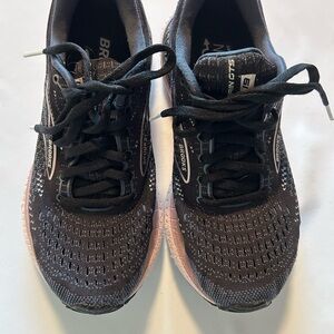 Brooks Glycerin GTS 19 women’s running shoes size 7.5 black pink sneakers